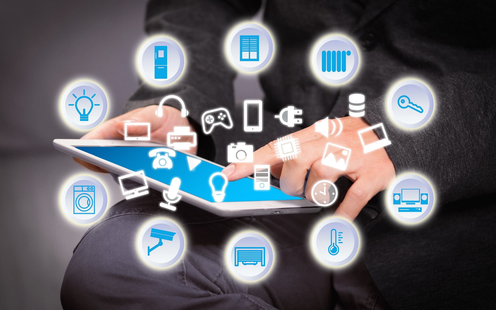Long Range Communication Protocol in the Smart Home
